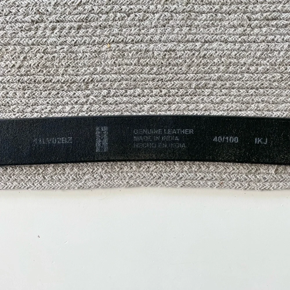 Levi’s Black Leather Belt with Silver Buckle Size 40 Waist